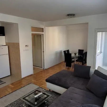 Vodno Modern Flat M&m * سكوبجي